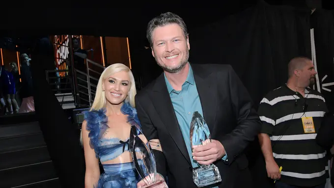 [Bintang] Gwen Stefani - Blake Shelton