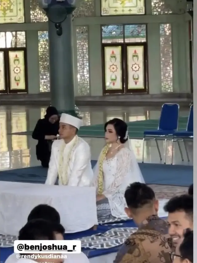 Suasana akad nikah bintang FTV Pintu Berkah Rendy Kusdiana dengan Natasya (Foto: Instagram rifkybalweel)