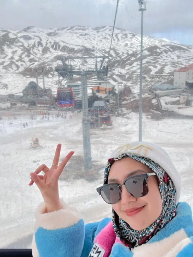 7 Potret Seru Jihan Audy Ajak Liburan Orang Tua Ke Turki