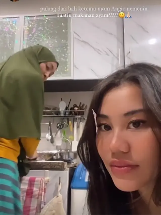 Potret Kebersamaan Aaliyah Massaid dan Angelina Sondakh