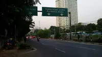 Lalu lintas Jakarta di akhir pekan pagi ini terpantau lancar di beberapa ruas jalan protokol dan tol dalam kota. 