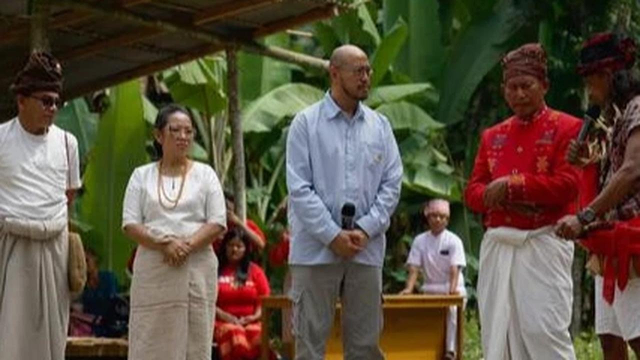 Pandji Pragiwaksono Jalani Sidang Adat Toraja, Jadi Ruang Pemulihan Atas Polemik Materi Stand Up