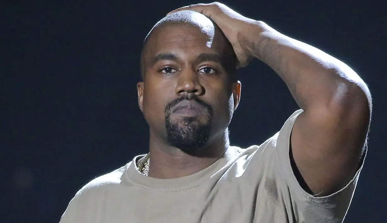 "Kadang kamu harus menyingkirkan semuanya," tulis Kanye. (Variety)