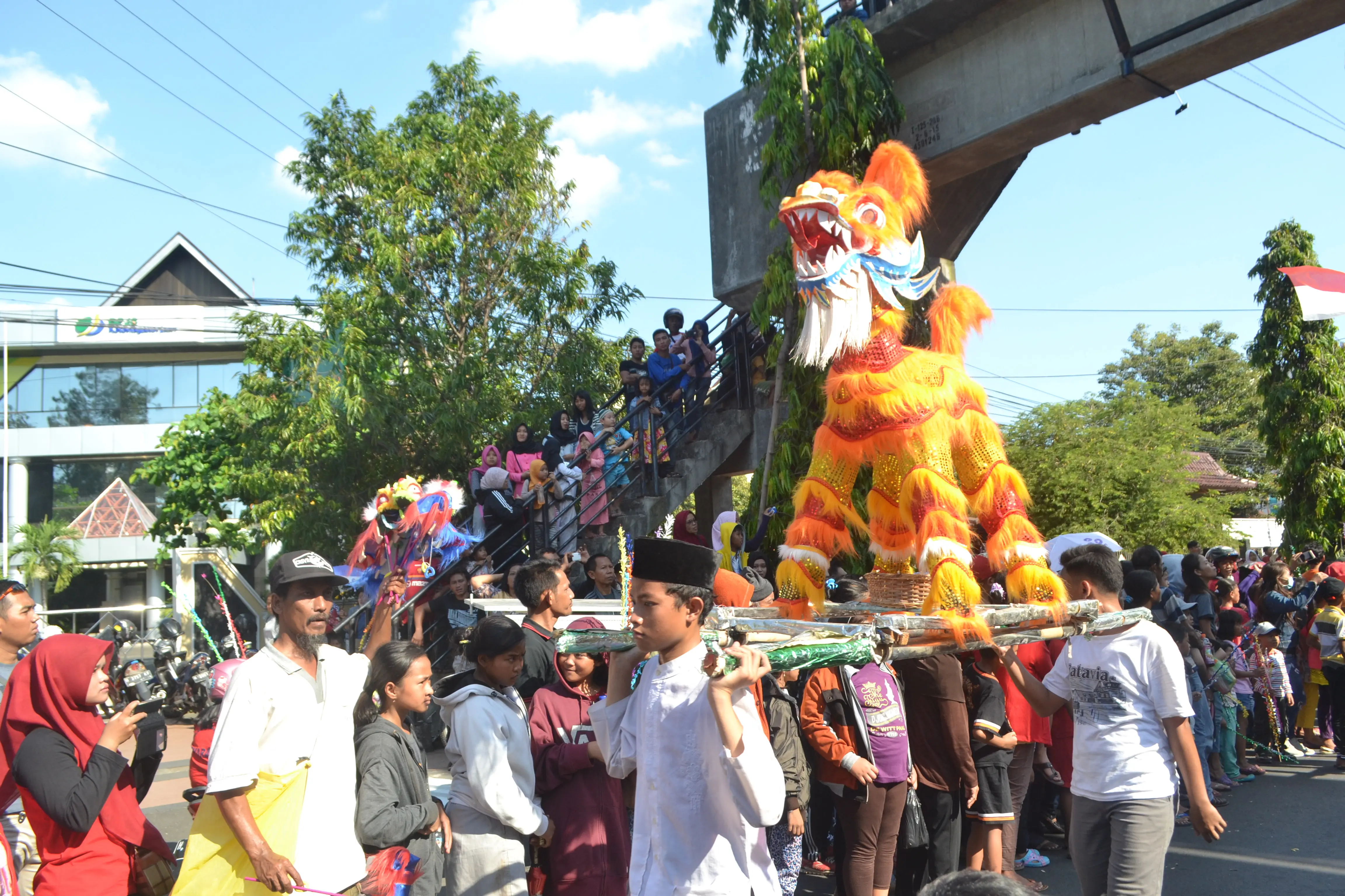 Warak ini nyaris tak ada bedanya dengan Barongsay, dan jauh dari pakem bentuk warak. (foto : Liputan6.com / edhie prayitno ige)