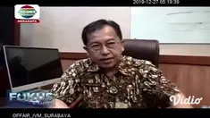 Hujan deras disertai angin kencang melanda Kabupaten Sidoarjo, Jawa Timur, Rabu (25/12/2019). Akibat kejadian itu, puluhan rumah warga rusak parah dan sejumlah pohon tumbang menutup jalan.