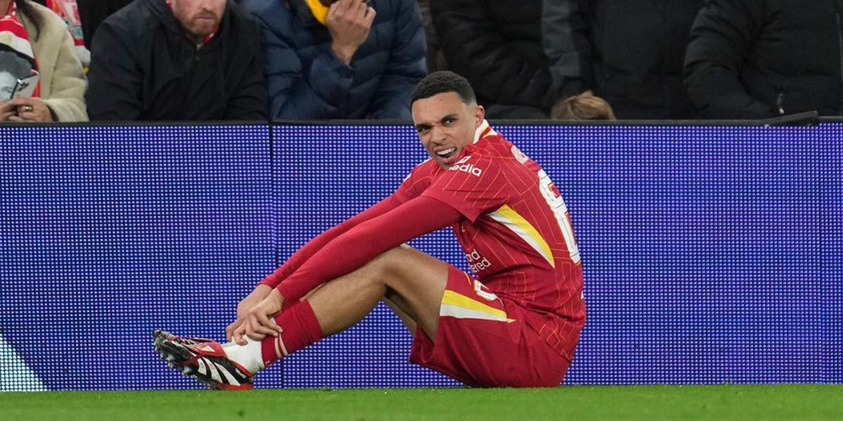 Ketika Pemain Dicemooh Suporter Sendiri: Dari Alexander-Arnold hingga Sterling