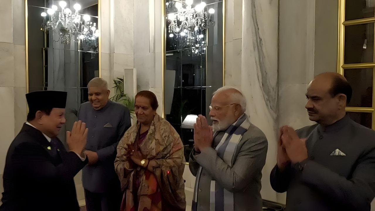 Presiden Prabowo Dijamu Makam Malam Presiden India