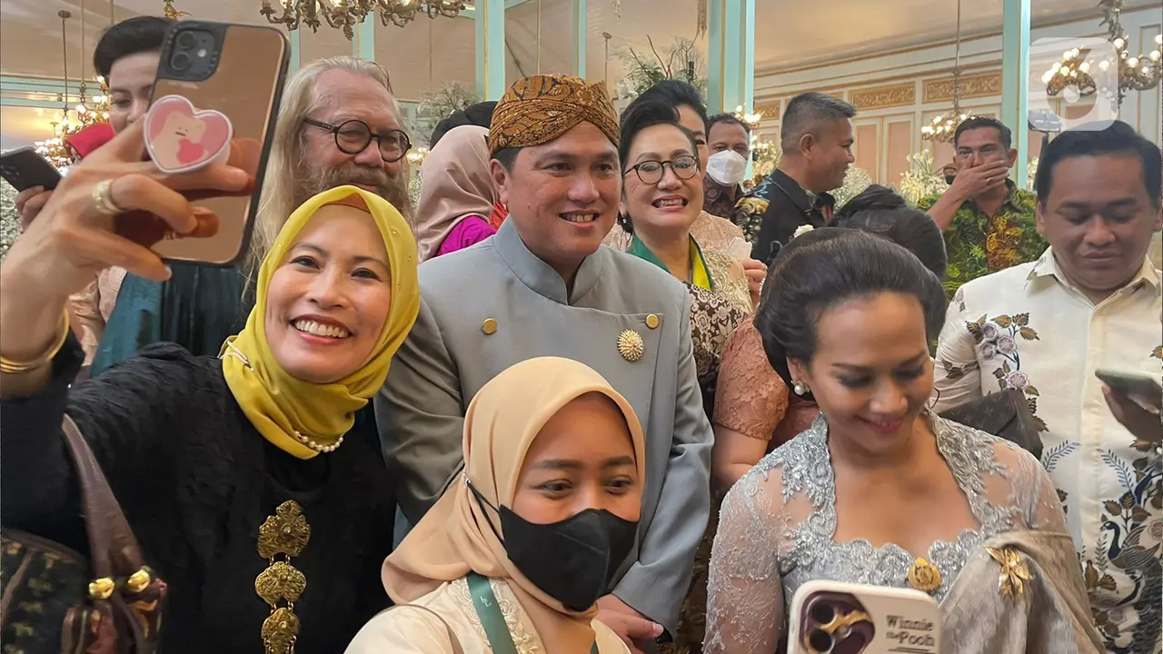 Tamu Antre Salaman dengan Kaesang-Erina