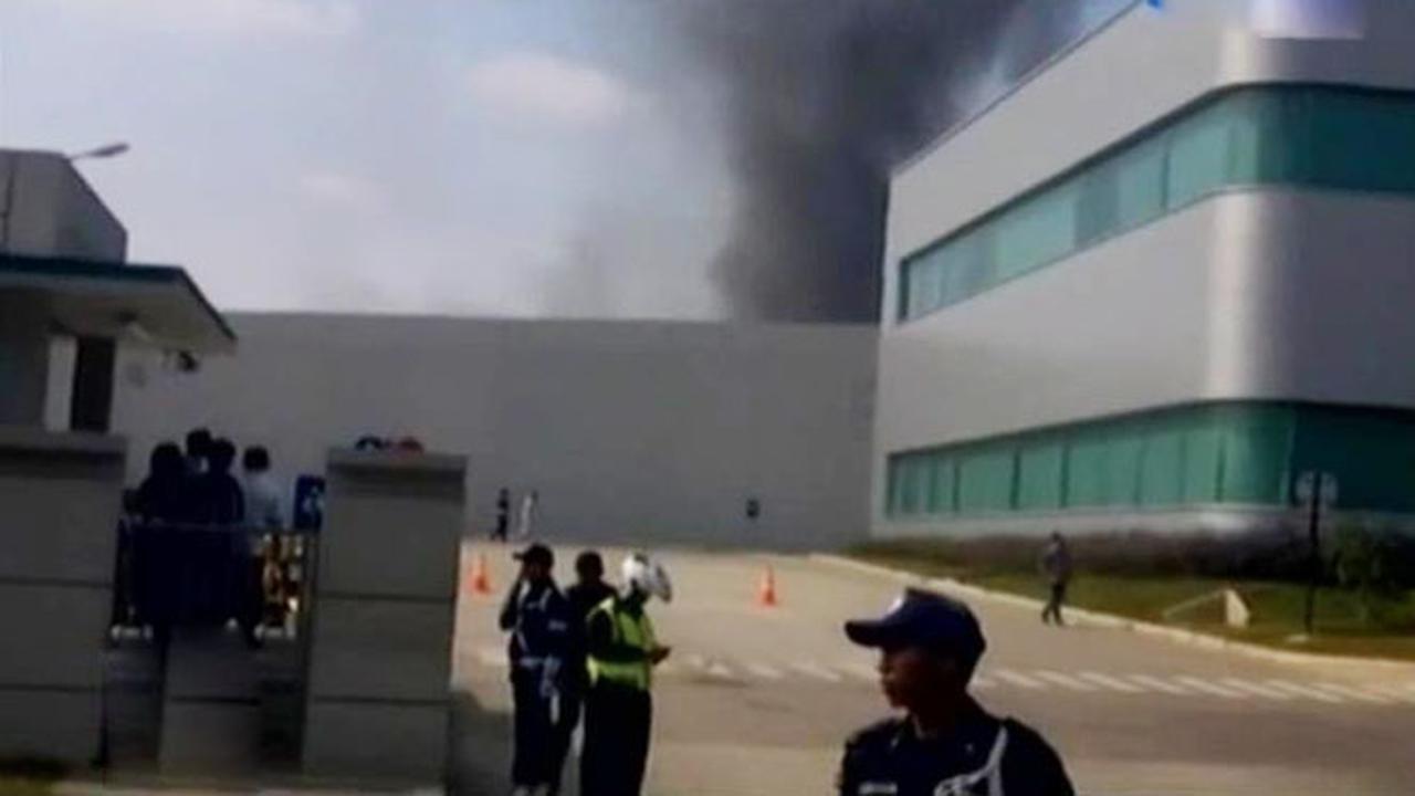 20150711-Kebakaran Pabrik-Bekasi