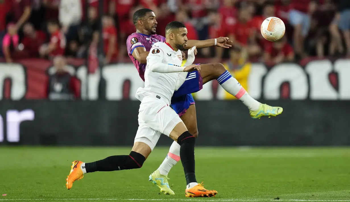 <p>Sevilla berhasil menang tipis atas Juventus dengan skor 2-1. (AP Photo/Jose Breton)</p>