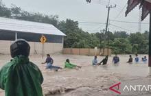 Banjir Lumpuhkan Akses Transportasi di Lubuk Besar Bangka Tengah, Warga Diminta Waspada