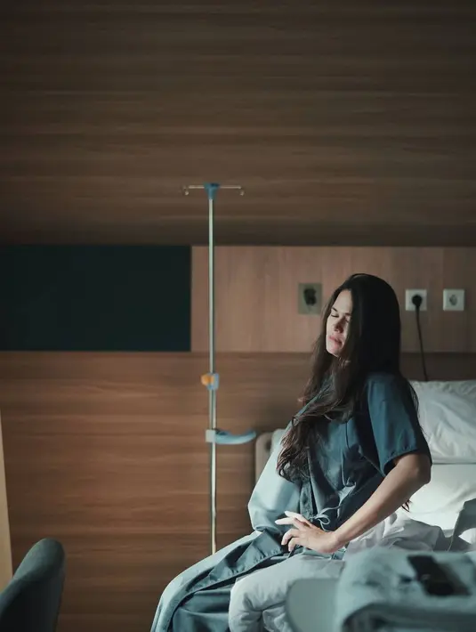 Akhirnya Ringgo mengungkapnya lewat unggahan di akun Instagram. Ia mengunggah sebuah video dari kawan lama. Di situ juga, ia menuliskan nama sang buah hati. (Instagram/ringgoagus)