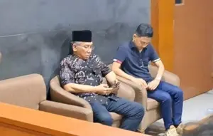 Momen Gus Yahya Muncul di Persidangan Sang Adik