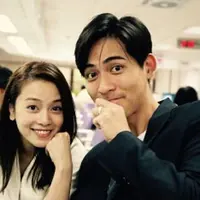 Vic Zhou dan Reen Yu (via weibo.com/chouvic)