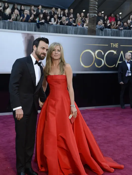 Pernikahan Jennifer dan Justin telah ditunggu-tunggu setelah tiga tahun mereka bertunangan. (Bintang/EPA)