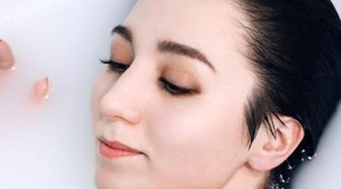 6 Cara Menghilangkan Bruntusan Di Wajah Dengan Bahan Alami Lifestyle Liputan6 Com