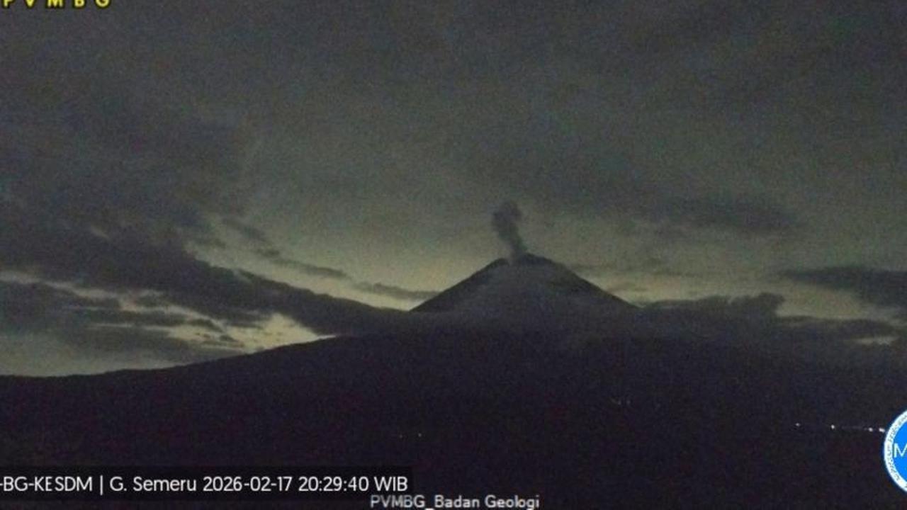 Gunung Semeru Kembali Erupsi 800 Meter, Status Siaga, Warga Diminta Waspada