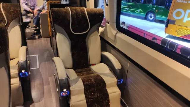Deretan Bus Mewah yang Cocok Dipakai Sultan (Arief A/Liputan6.com)