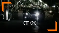 KPK melakukan ott terhadap direksi BUMN, pihak swasta, dan seorang anggota DPR RI. Diduga mereka ditangkap dalam pengaturan distribusi pupuk.