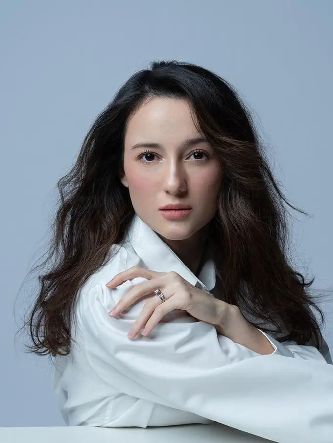 [Fimela] Julie Estelle