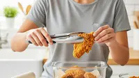 5 Cara Menyimpan Ayam Goreng agar Tidak Tengik dan Aman Dimakan Lagi