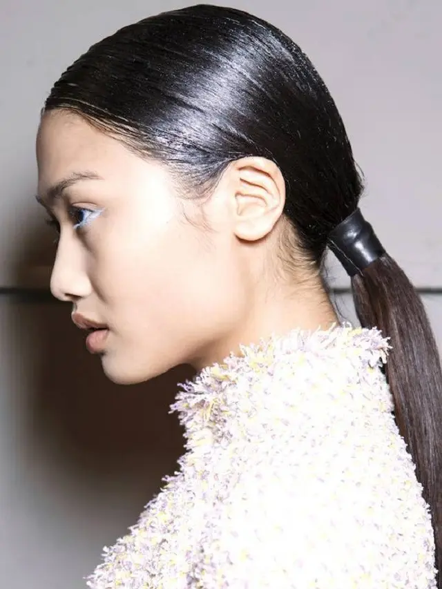 [Bintang] Pencinta Model Rambut Ponytail, Wajib Miliki 3 Aksesoris Stylish Ini