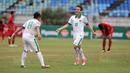 Pemain Indonesia U-19, Egy Maulana Vikri, melakukan selebrasi usai menjebol gawang Myanmar pada laga Piala AFF U-18 di Stadion Thuwunna, Minggu (17/9/2017). Egy Maulana menjadi top skorer Piala AFF U-18 dengan delapan gol. (Liputan6.com/Yoppy Renato)
