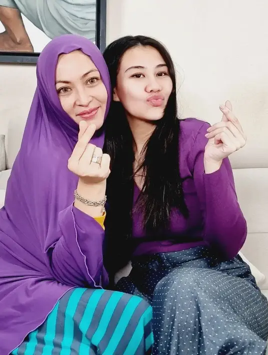 Angelina Sondakh dan Aaliyah Massaid (Instagram/keemaentertainment)