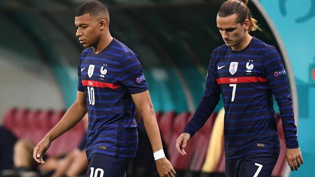 Dua penyerang Timnas Prancis, Kylian Mbappe (kiri) dan Antoine Griezmann.