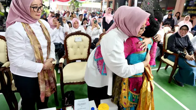 Tingkatkan Kemandirian Penyandang Disabilitas, DWP Kemensos Salurkan Bantuan ATENSI di RAP Surabaya