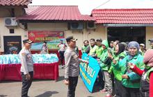Polres Metro Tangerang Salurkan Bantuan Sembako ke Ojol, Perkuat Kemitraan Kamtibmas
