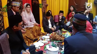 Pada upacara pemberian marga Kahiyang Ayu sejumlah menu makanan dihidangkan.