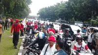 Pendukung Prabowo-Hatta Sempat Parkir Motor di Jalur Transjakarta