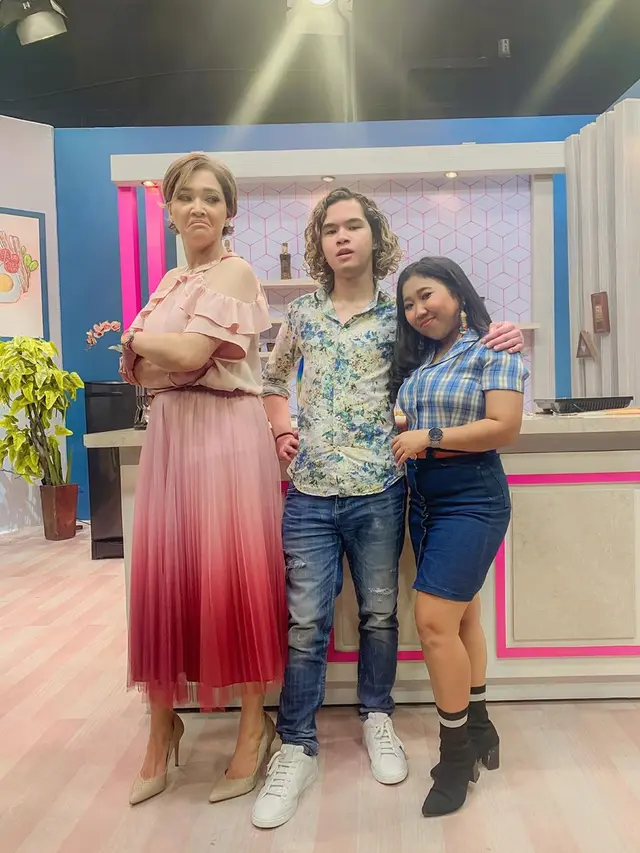 Maia Estianty, Dul Jaelani, Kiky Saputri. (Foto: Instagram @kikysaputrii)
