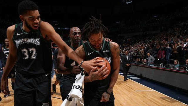 Derrick Rose membuat 50 poin