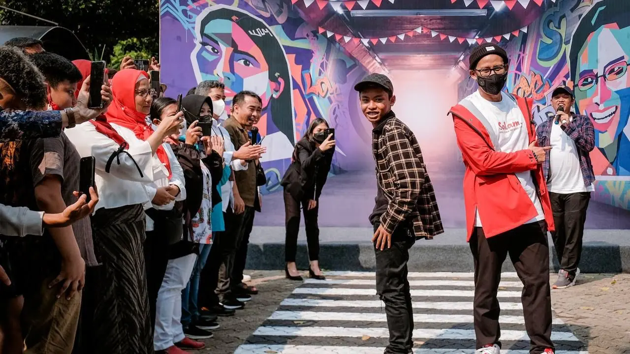 Roy Citayam Eksis Bareng Sandiaga Uno di Peringatan HUT ke-77 RI