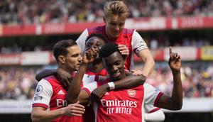 Arsenal berhasil mengemas 4 kemenangan beruntun di Liga Inggris usai mengalahkan tamunya Leeds United 2-1 dalam laga lanjutan Liga Inggris pekan ke-36, Minggu (8/5/2022) malam WIB. Dua gol kemenangan The Gunners dicetak oleh striker muda mereka, Eddie Nketiah. (AP/Frank Augstein)