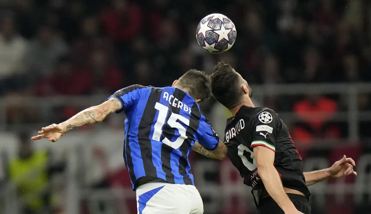 Inter Milan menang atas tuan rumah AC Milan dengan skor 2-0. (AP Photo/Antonio Calanni)