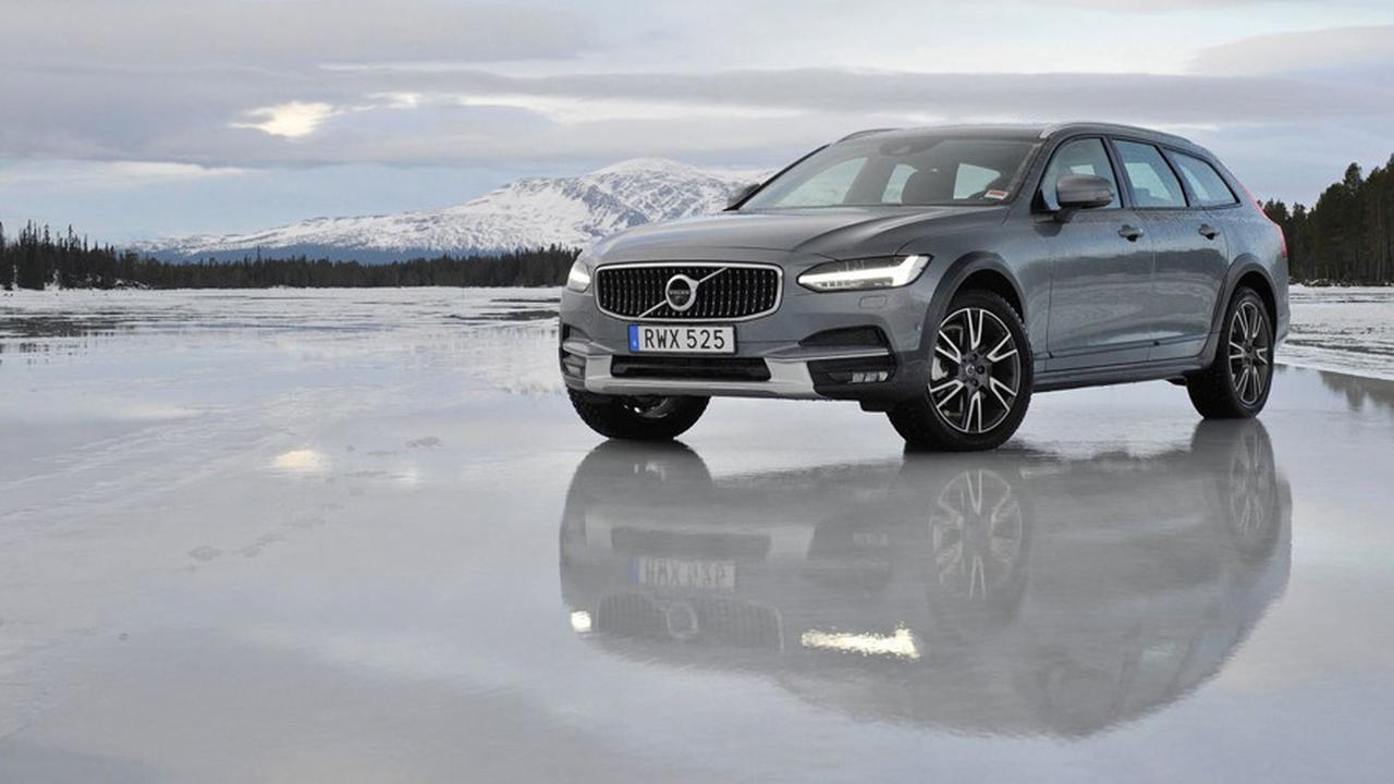 Volvo V90 Cross Country (Drivemag.com)