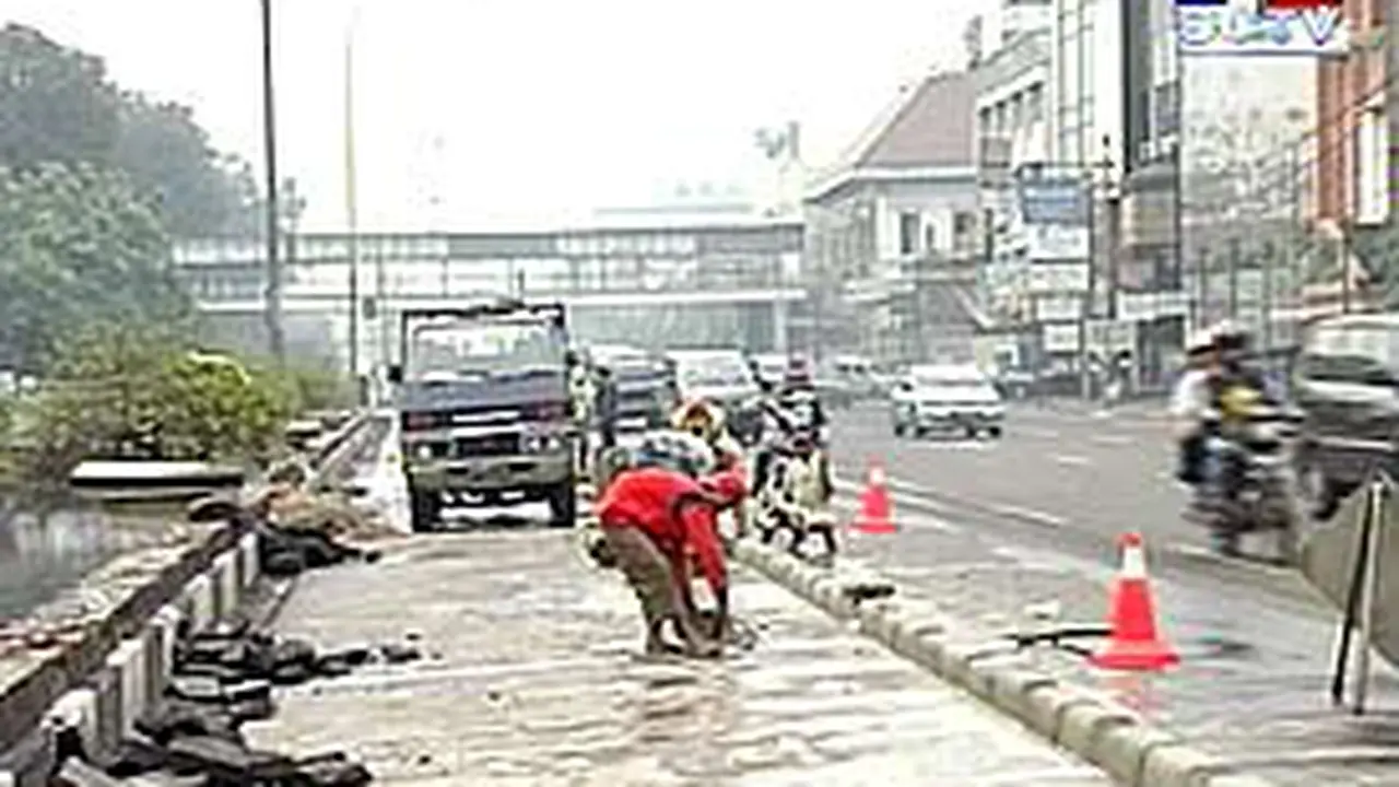 061203bBusWay1.jpg