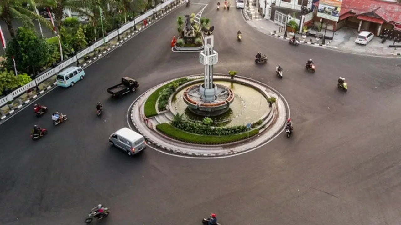 Salatiga, Salatiga City, Central Java, Indonesia (Photo by Visual Karsa on Unsplash)