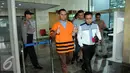 Kuasa hukum Saipul Jamil, Kasman Sangaji saat keluar dari Gedung KPK, Jakarta, Kamis (11/8). Kasus dugaan suap pengurangan vonis Saipul Jamil siap disidangkan karena dinyatakan p21. (Liputan6.com/Helmi Afandi)