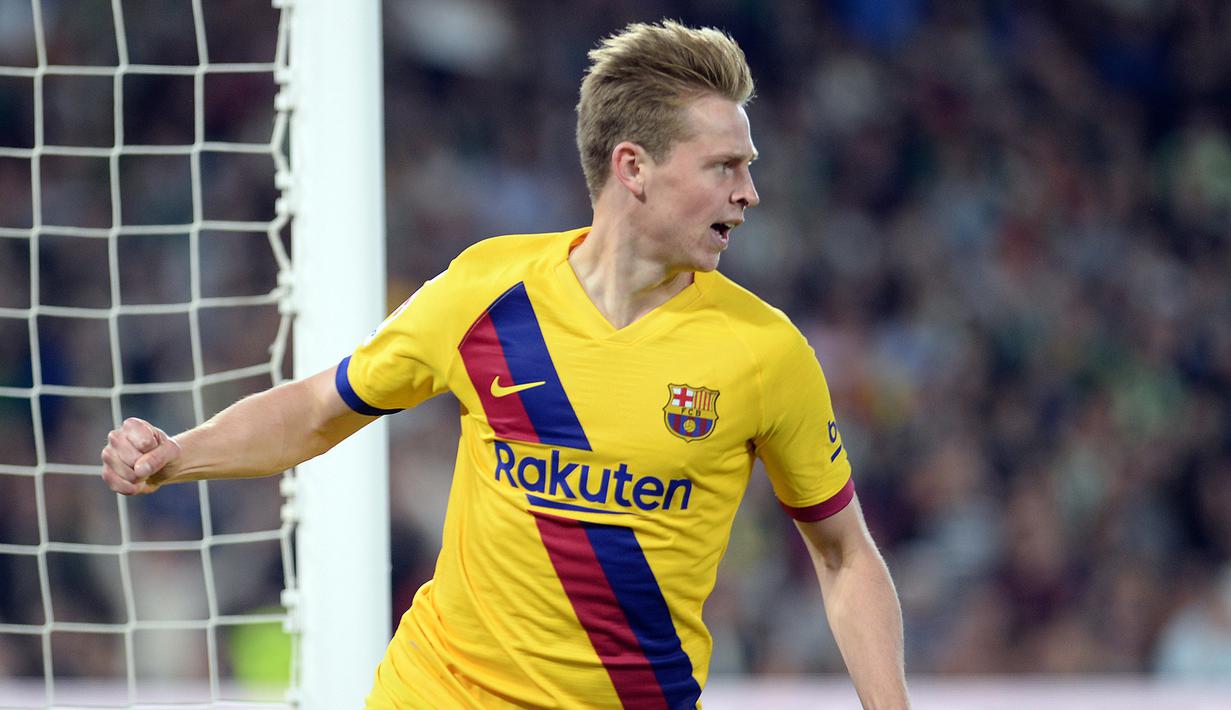 Frenkie de Jong adalah salah satu pemain muda berbakat yang membuat Barcelona memboyongnya dari Ajax Amsterdam pada 1 Juli 2019. (AFP/Cristina Quicler)