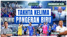Takhta Kelima Pangeran Biru: Merekam Kisah Hattrick Juara Persib Bandung menghadirkan suasana penuh emosi pada laga terakhir musim antara Persib Bandung melawan Persijap Jepara, ketika puluhan ribu Bobotoh memenuhi stadion dengan harapan menyaksikan lahirnya sejarah. Dokumenter ini merekam gemuruh dukungan dari tribun, hingga momen-momen krusial yang mengantarkan Persib memastikan gelar juara dan meraih takhta kelima dalam sejarah klub. Euforia berlanjut setelah peluit panjang berbunyi, saat para pemain, pelatih, dan suporter larut dalam perayaan yang tak terlupakan. Keesokan harinya, Bandung berubah menjadi lautan biru dalam pawai juara yang berlangsung meriah di berbagai sudut kota. Ribuan Bobotoh turun ke jalan untuk menyambut para pahlawan mereka, menciptakan pemandangan spektakuler yang menunjukkan betapa eratnya ikatan antara Persib dan masyarakat Bandung. Dokumenter ini menjadi catatan visual tentang sebuah akhir musim yang bersejarah, ketika mimpi, perjuangan, dan kebanggaan menyatu dalam perayaan besar Pangeran Biru.