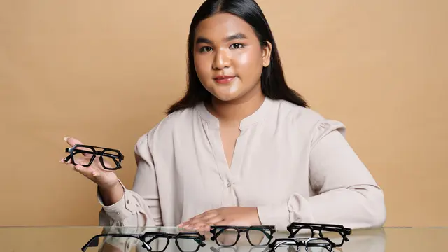 Model Kacamata untuk Wajah Bulat