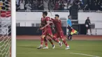 Pemian Timnas Indonesia merayakan gol yang dicetak gelandang Marselino Ferdinan ke gawang Filipina dalam laga grup A Piala AFF 2022 di Stadion Rizal Memorial, Manila, Filipina, Senin (2/1/2023). Indonesia menang tipis atas Filipina dengan skor 2-1 dan lolos ke semifinal dengan status runner up menemani Thailand sebagai juara grup A. (Foto: Dok PSSI)