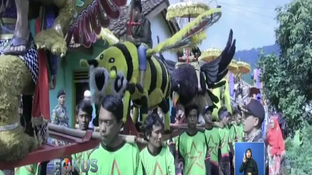 Kala Pengantin Sunat di Banyummas Diarak dengan Kesenian Cirebon