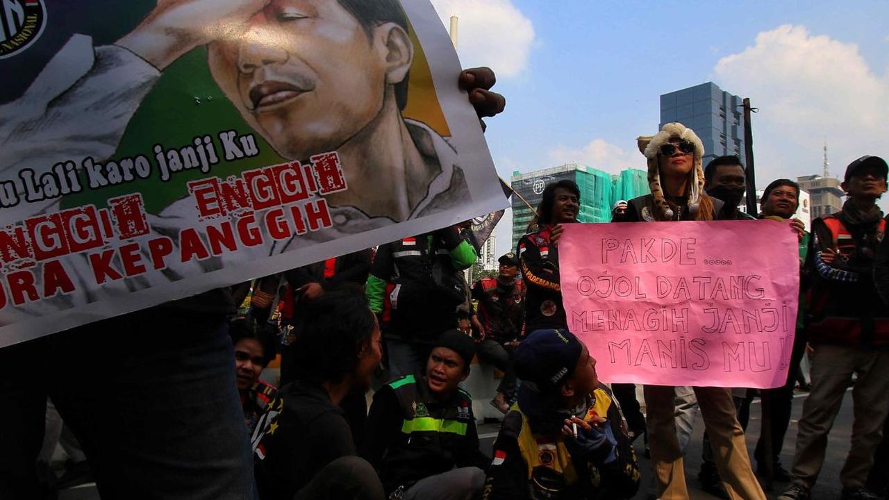 Imbas aksi demo ini sempat membuat kepadatan lalu lintas di sejumlah ruas jalan raya sekitar Istana Presiden. Jalan itu di antaranya Jalan Suryopranoto, Jalan Majapahit, Jalan Ir H Juanda, Jalan Gajah Mada, Jalan Hayam Wuruk, hingga Jalan Abdul Muis.