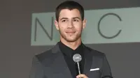 Nick Jonas banyak mengumpat di lirik lagunya mmebuatnya banyak dikritik. Ia pun menyalahkan acara televisi.