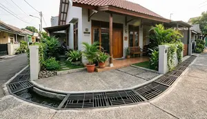 6 Ide Saluran Air Terbuka yang Tetap Terlihat Estetik, Fungsional dan Percantik Eksterior